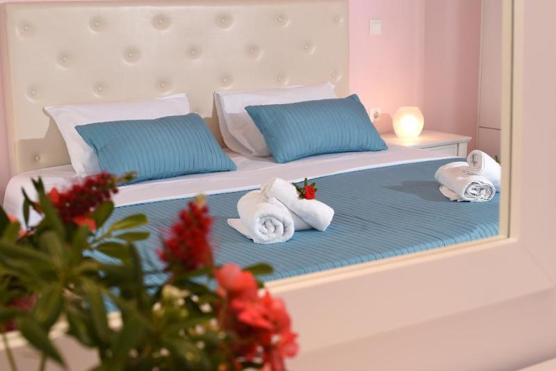 Palapart Gikas Suites And Studios 古维亚 外观 照片