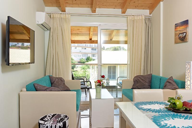 Palapart Gikas Suites And Studios 古维亚 外观 照片